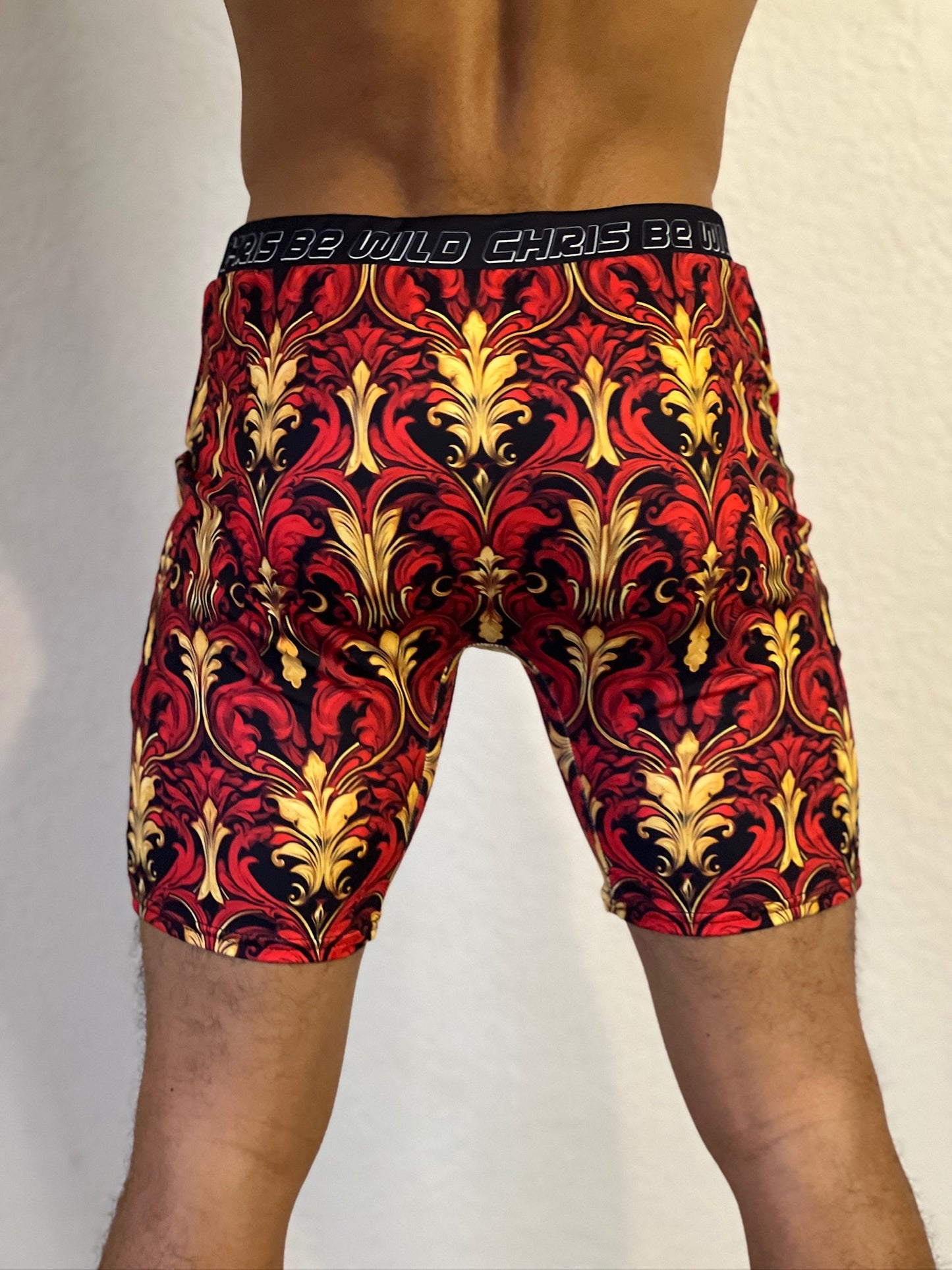 RED AND GOLD GRAPE LEAF LATTICE