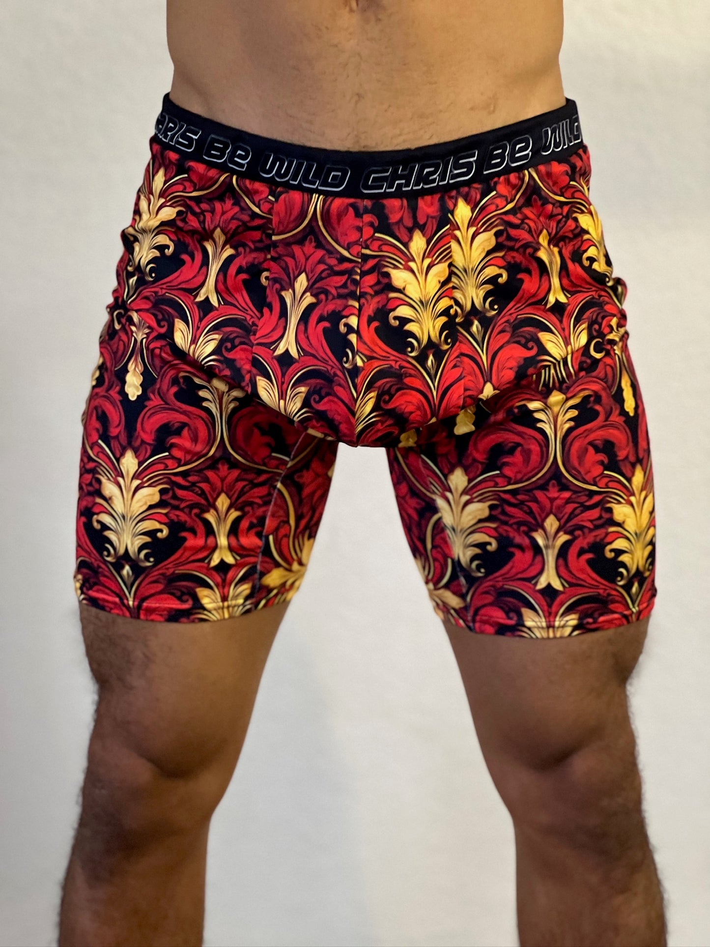 RED AND GOLD GRAPE LEAF LATTICE