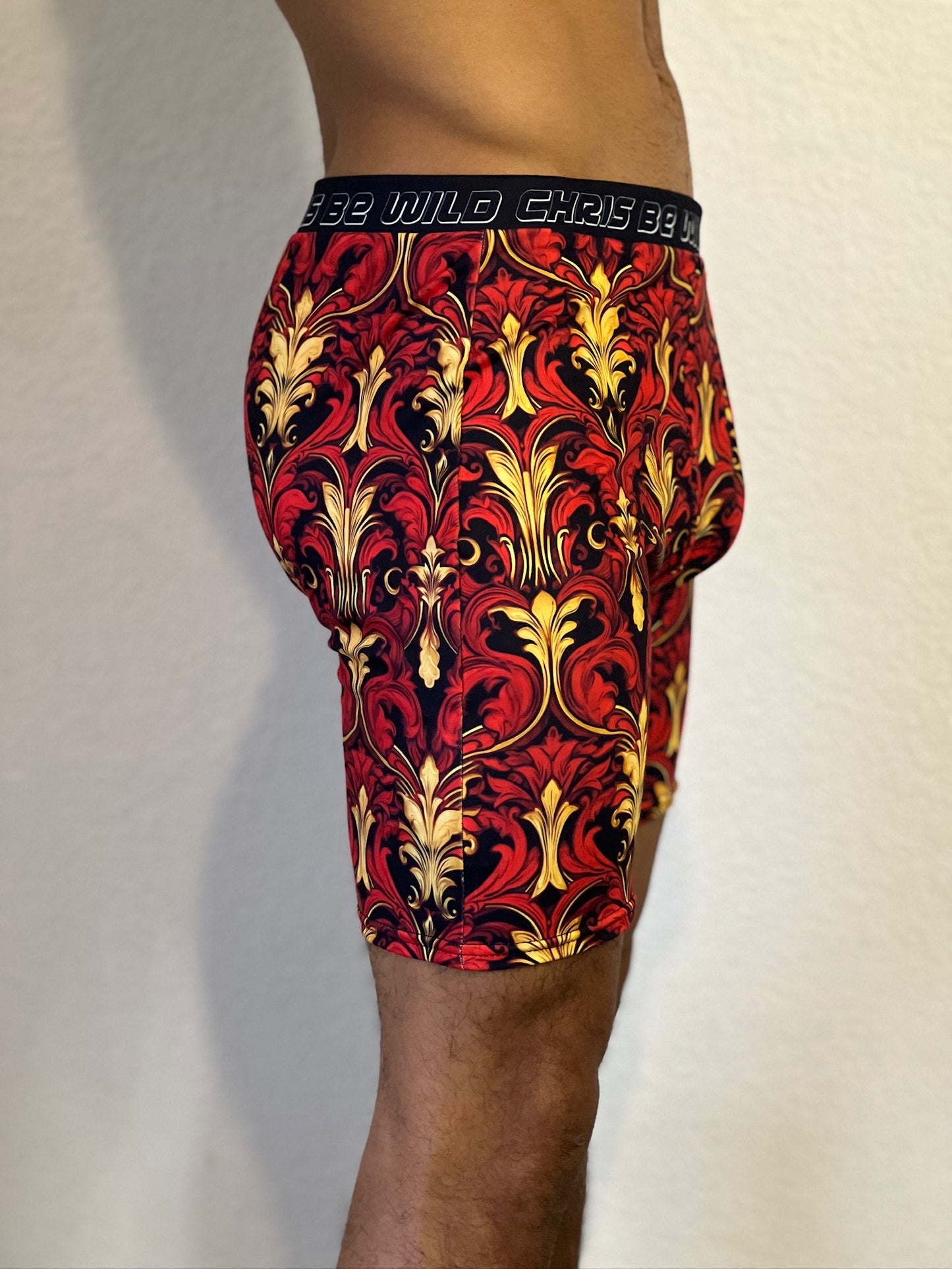 RED AND GOLD GRAPE LEAF LATTICE